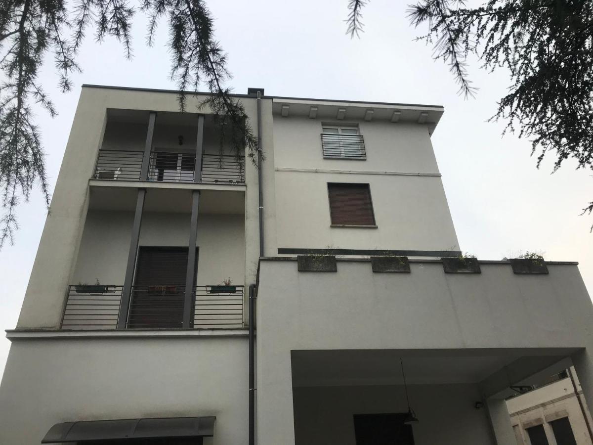 B&B " Guzzi - Inn " Mandello del Lario Εξωτερικό φωτογραφία